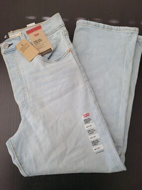 Levi's Ribcage Straight Ankle Jeans - Light Wash,  Pale Blue, Buttonfly